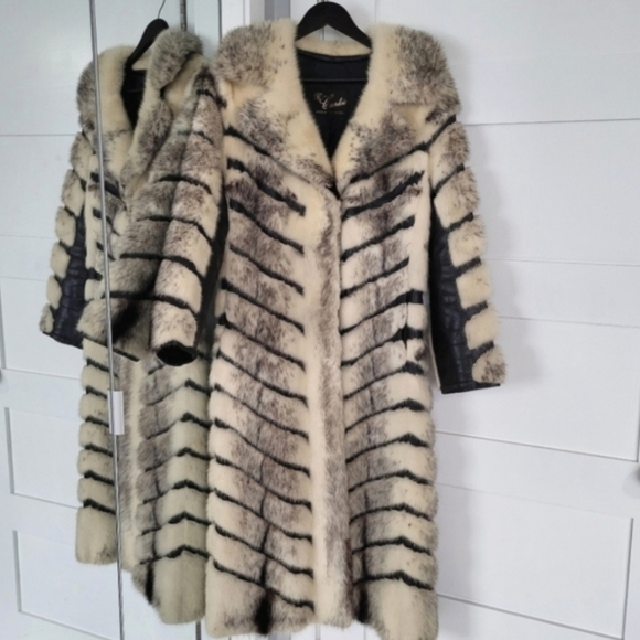 Vintage Genuine Mink and Leather Chevron Fur Coat - Picture 2 of 9